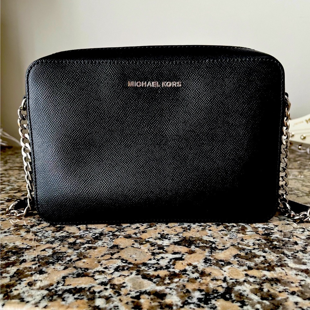 Michael Kors Women's Jet Set Large Crossbody